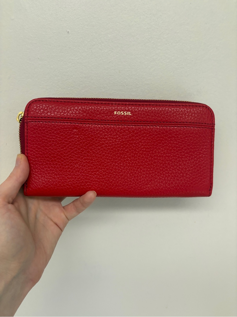 Fossil Tara Clutch Red - NWT - missing zipper pull